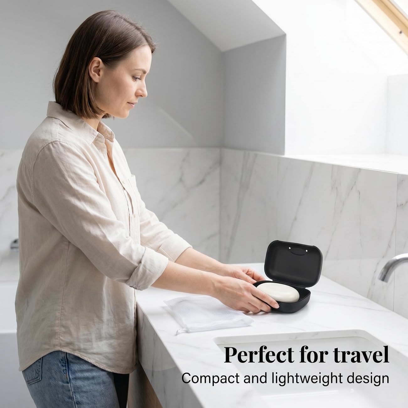 Soap Holder Container, Portable Bar Soap Saver Scrubber Case for Bathroom and Kitchen (Black)
