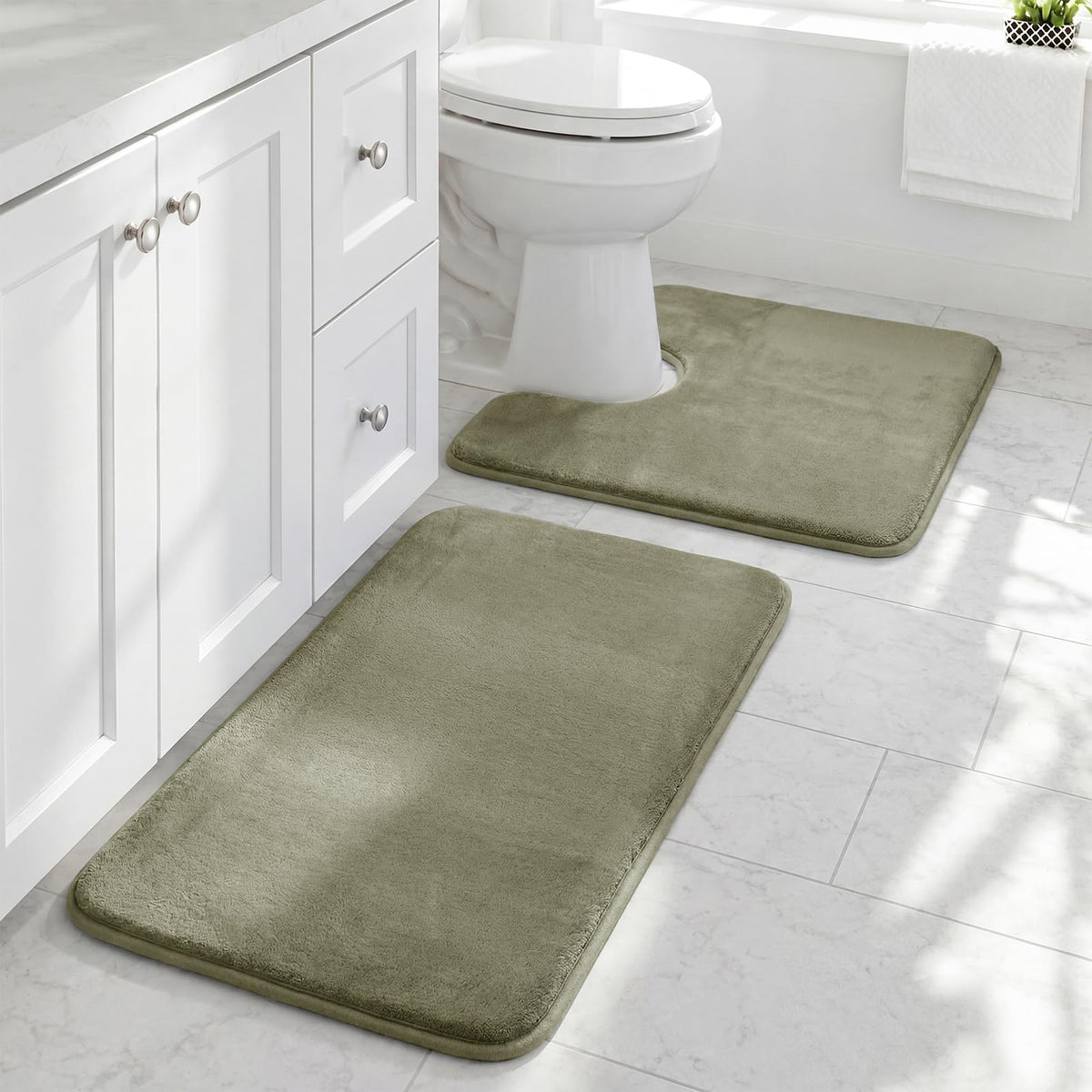HUXMEYSON Bathroom Rugs Sets 3 Piece, Non-Slip & Quick Dry Bath Mat Set, Ultra Soft Velvet Bath Rugs for Bathroom, Toilet and Shower Floor, Grey