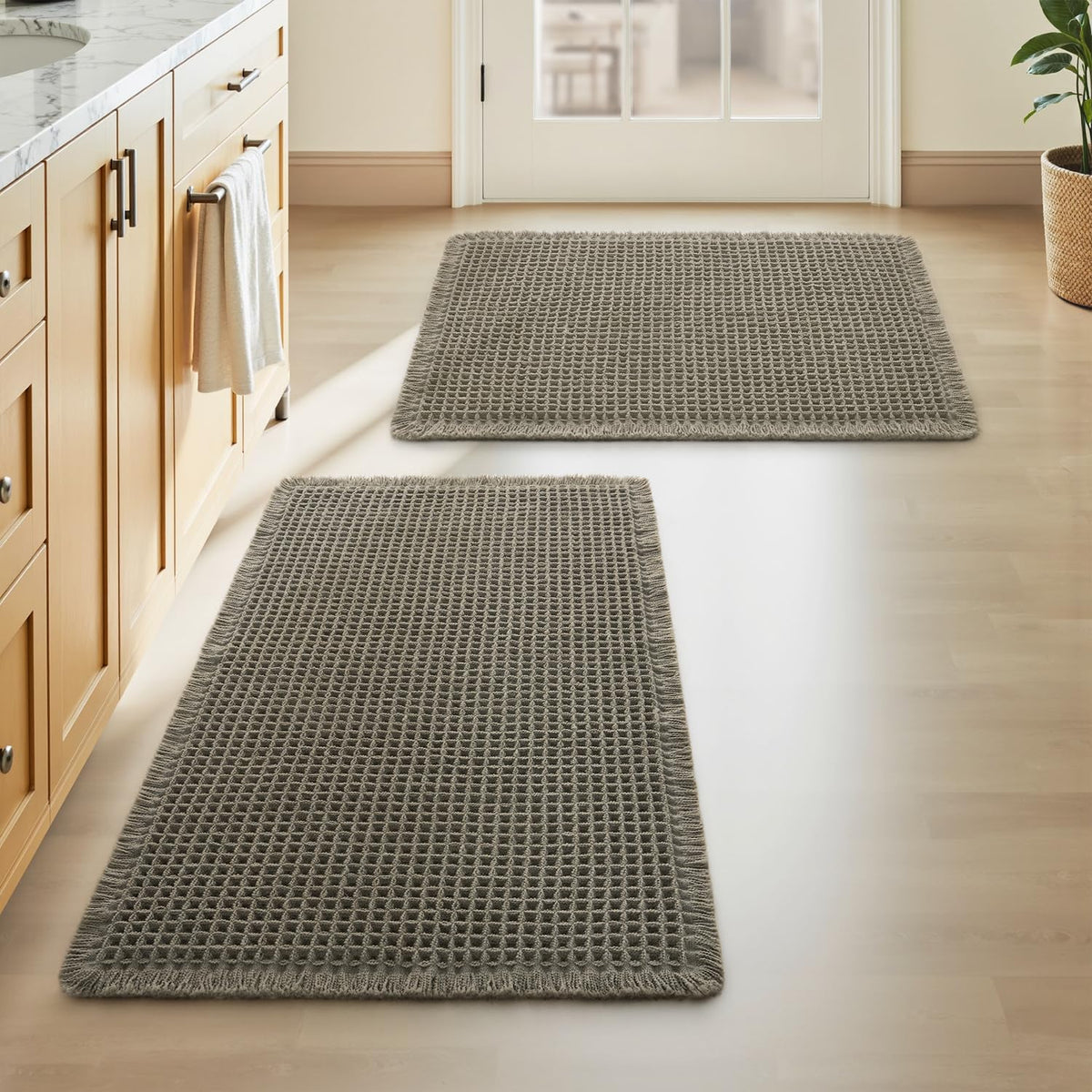 Upgraded Waffle Bath Mat Ultra Absorbent Non Slip Bathroom Mat, 17" x 24" | Brown, Quick Dry Washable Bathroom Rugs, Extra Soft Decorative Bath Rugs for Bathroom Floor, Beside Tub and Shower