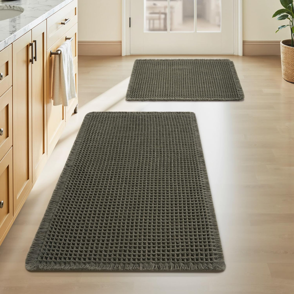 Upgraded Waffle Bath Mat Ultra Absorbent Non Slip Bathroom Mat, 17" x 24" | Brown, Quick Dry Washable Bathroom Rugs, Extra Soft Decorative Bath Rugs for Bathroom Floor, Beside Tub and Shower