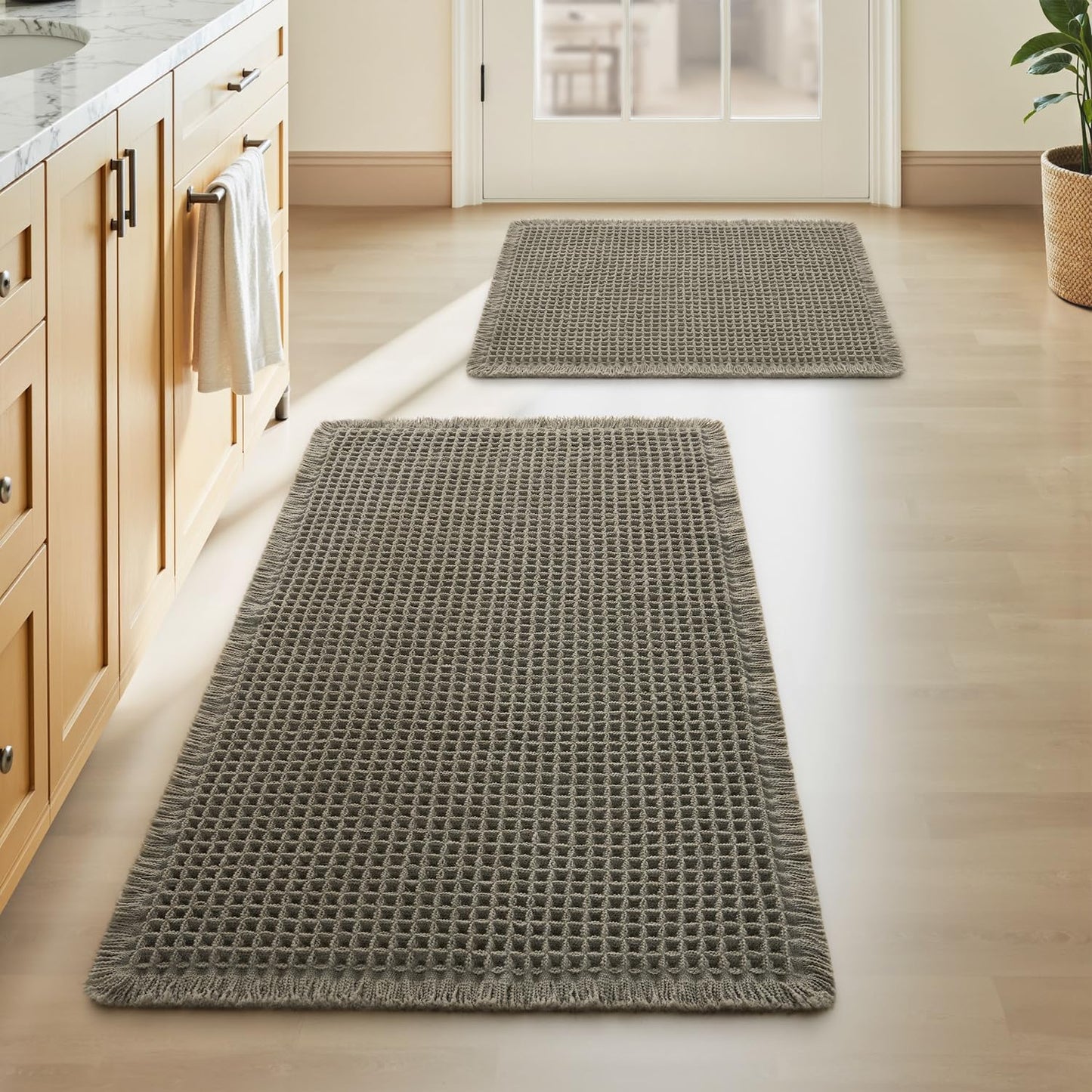 Upgraded Waffle Bath Mat Ultra Absorbent Non Slip Bathroom Mat, 17" x 24" | Brown, Quick Dry Washable Bathroom Rugs, Extra Soft Decorative Bath Rugs for Bathroom Floor, Beside Tub and Shower
