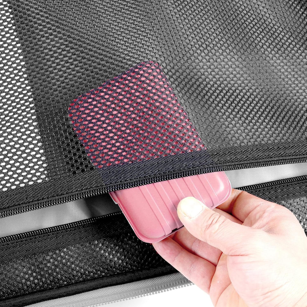 Quatish Leakproof Bar Soap Holder Dish with Lid for Shower, Portable 1 Pack Travel Soap Case Box for Gym, Camping, Hiking, Outdoor Use, Travel Size Toiletries Essentials, Keeps Soap Dry, Pink